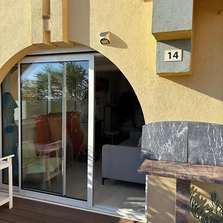 Bord De Face à La Mer, Lumineux, Grande Terrasse, Parking Privé, Climatisé Appartement Leucate